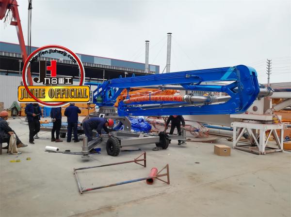 Construction Machinery 15m 17m Walking Type Hydraulic Mobile Concrete Placing Boom/Concrete Spreader