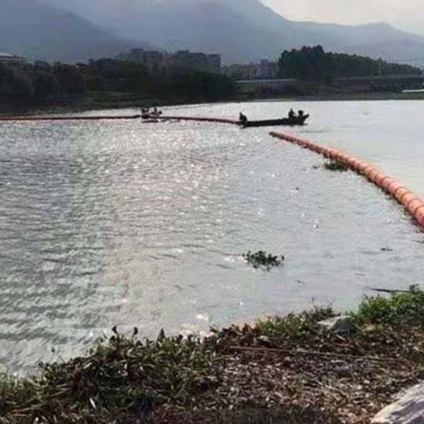 Instalação fácil Barreiras flutuantes Resistência à tração Cobertura de HDPE reciclável