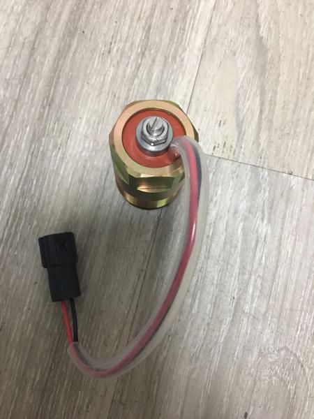 Excavator Solenoid Valve Komatsu Spare Parts K3V112 OEM 2436R884F1 With Dark Plug