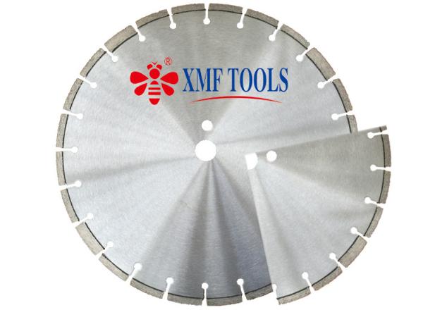 28 Inch Laser Welded Diamond Saw Blade For Old Reinforced Concrete  Fast Speed