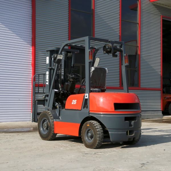2.5t Material Handling Equipment 2.5ton Diesel Forklift Truck with OEM and Spare Parts