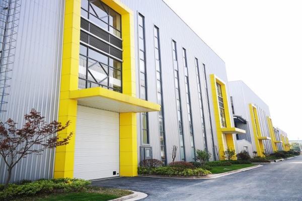 Portas seccionais industriais externas de PVC padrão com uma única frase, porta de elevação vertical