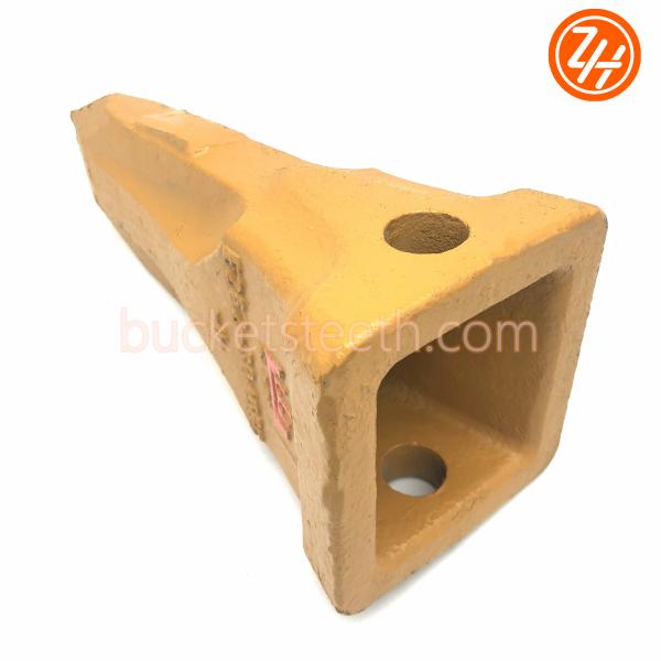 E262-3046 61N8-31310 Excavator Bucket Tooth Doosan 2713-9038