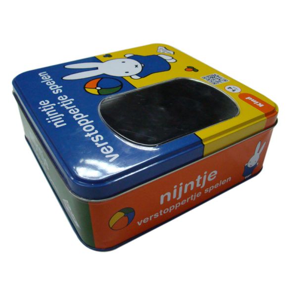 Пустые олов подарка с овальным окном на крышке, свернутой вне крышке и дне