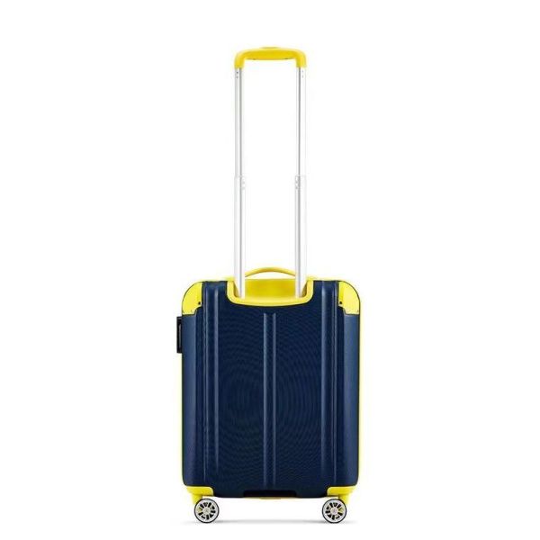 Многофункциональный багаж с передним отсеком