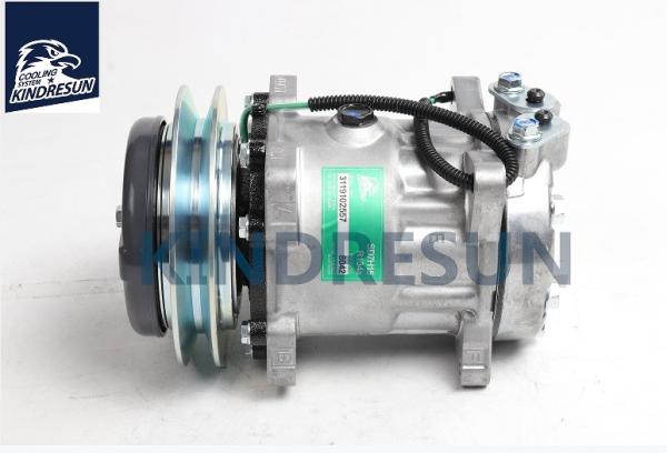 KOMATSU 7H15 Excavator Compressor For Air Conditioner 23B-07-61112
