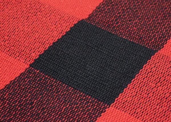 Customized Cotton Thread Red And Black Viscose Fiber Lattice Doormat