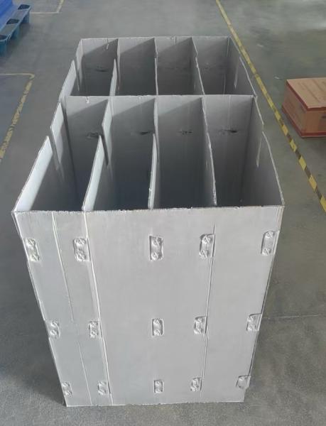 Durable Plastic Dividers Box Hollow Board Carton Container Stackable