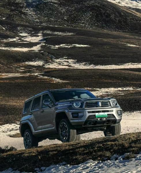 Greatwall Tank 700 Hi4-T 2024 Extreme Edition AWD 48V Hybrid Off-Road SUV with Fast Charging and 3.0T Engine