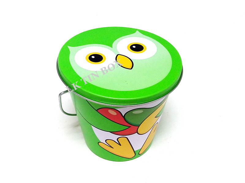 Small Easter Holiday Candy Bucket With Animals Print And Metal Handle