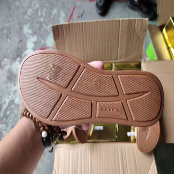 Flat Clear Jelly Sandals Womens Crystal Transparent Sandals For Ladies