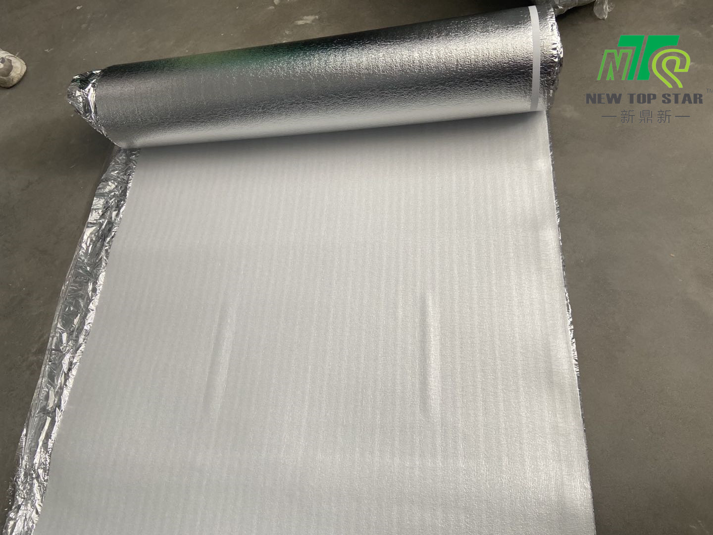 настил пены Underlayment EPE пены 2mm белый положил 200sqft/Roll в основу 22kg/Cbm
