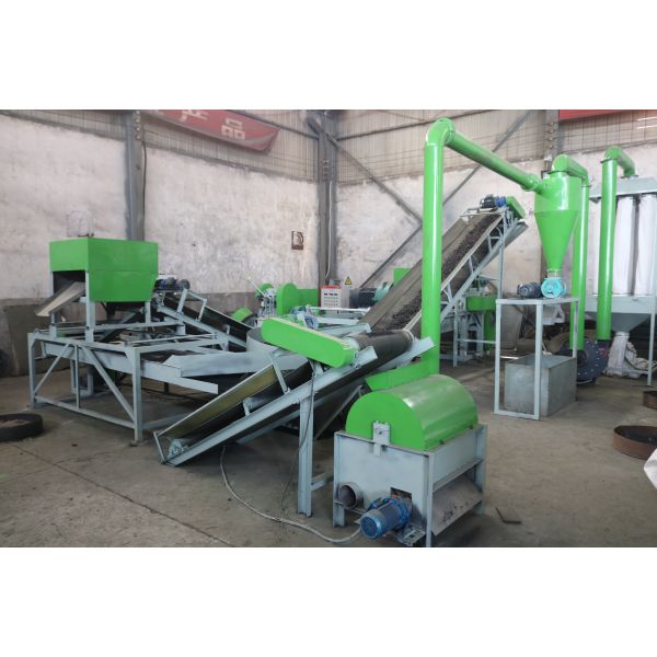 90 kW Tire Crushing And Recycling Production Line Full Automatic Tire Recycling Machine