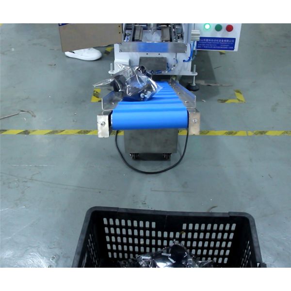 Semi-Automatic Sealing Bagging Casters Filling Bag Nuts Bolt Packaging Machine For Bolts