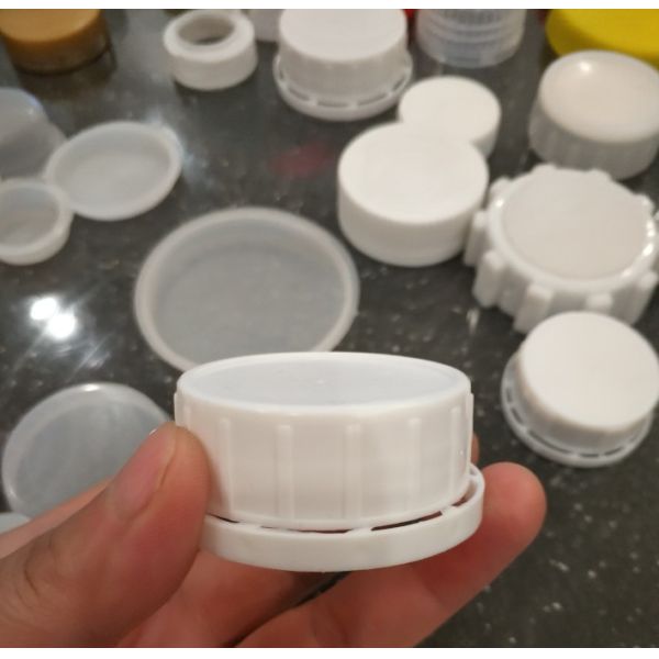 PE Plastic Bottle Screw Caps ISO9001 Childproof 38mm Plastic Caps