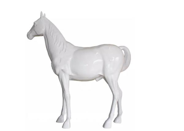 A escultura exterior moderna da fibra de vidro do cavalo branco pintou a vida - tamanho