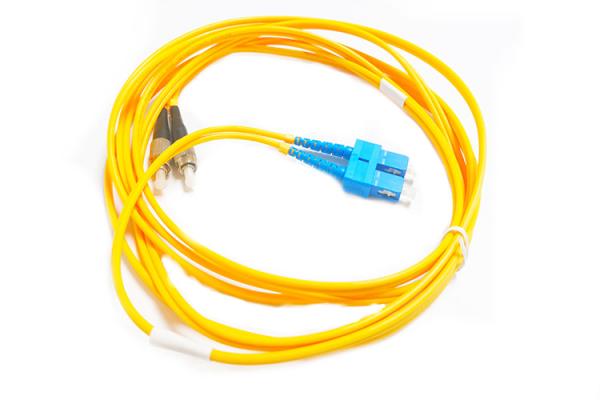 Single Mode Duplex 3mm 3m SC/UPC-FC/UPC Fiber Optic Patch Cable Strong Tensile Performance