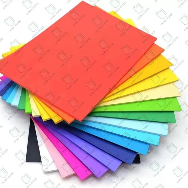 Papel de escritório livre de ácidos Embalagem Impressão Papel colorido de tamanho A4