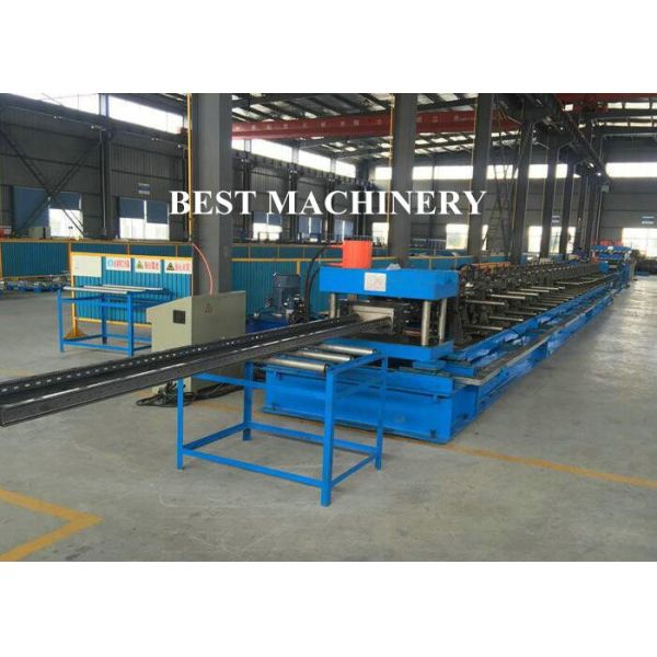 Petit pain en acier de chemin de câbles de poinçon automatique formant les