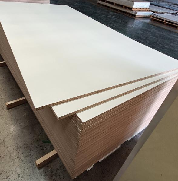 15mm 18mm 20mm 22mm Laminate Marine Plywood UV Gloss White Ply Board