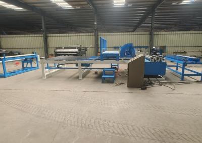 Width 2m Welded Fence Mesh Welding Machine For Cross Wire Space 50-200mm