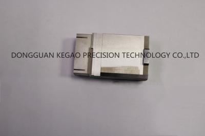 Ej. Material automotivo lateral das peças 52HRC 8407 da modelação por injeção da inserção