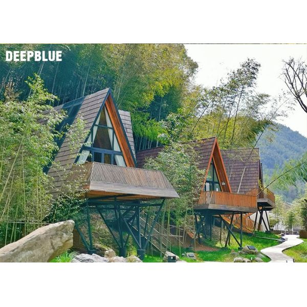 Prefab наборы дома, современное светлое бунгало железного каркаса, дом треугольника курорта, мобильный дом, деревянный дом