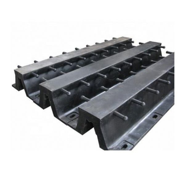 Black/Grey Rubber Ladder H400 Type Cell Corner for Marine Ship Boat Pier Protection