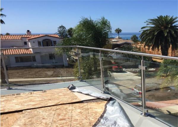 American Standard Stainless Steel Post Glass Railing For Outdoor And Indoor