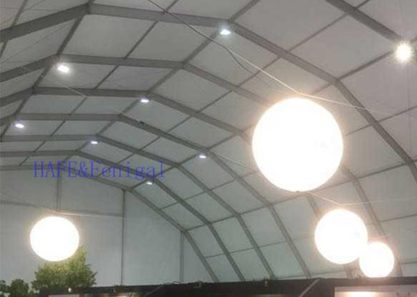 1.6m / 5.2ft LED ホワイト または RGBW 400W イベント バルーンライト 三脚 ストラス または 天井 吊り
