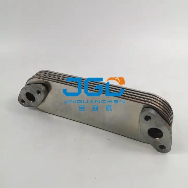 Les assistances techniques de refroidissement composantes du refroidisseur 6D34 de noyau d'huile le camion ME033678 diesel disponible