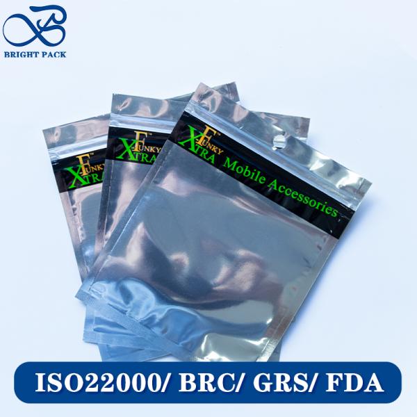 Lightweight Custom Printed Aluminum Foil Bags For Electronics Products Packaging With Resealable Zipper.
