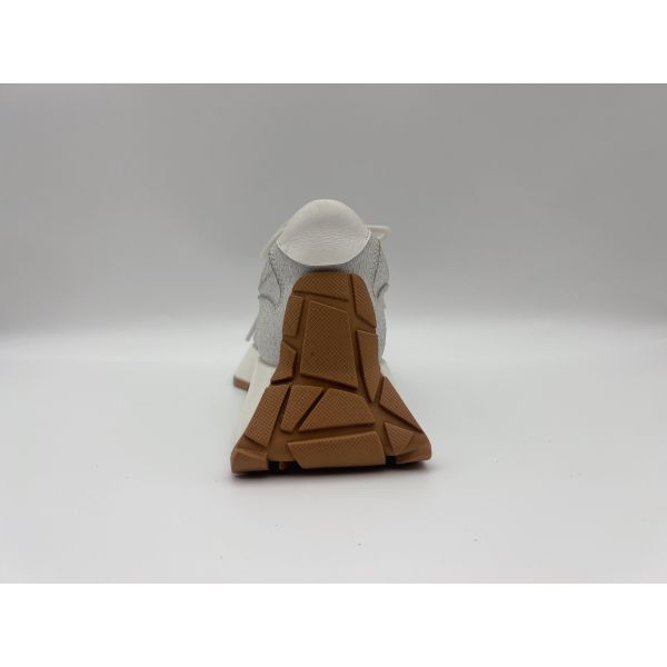 Silver Athletic Sports Shoes Breathable Cool Womens Basketball Shoes