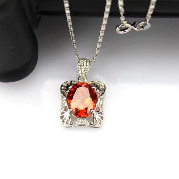 925 Sterling Silver Oval Garnet Cubic Zircon Pendant with Silver Chain (P11)