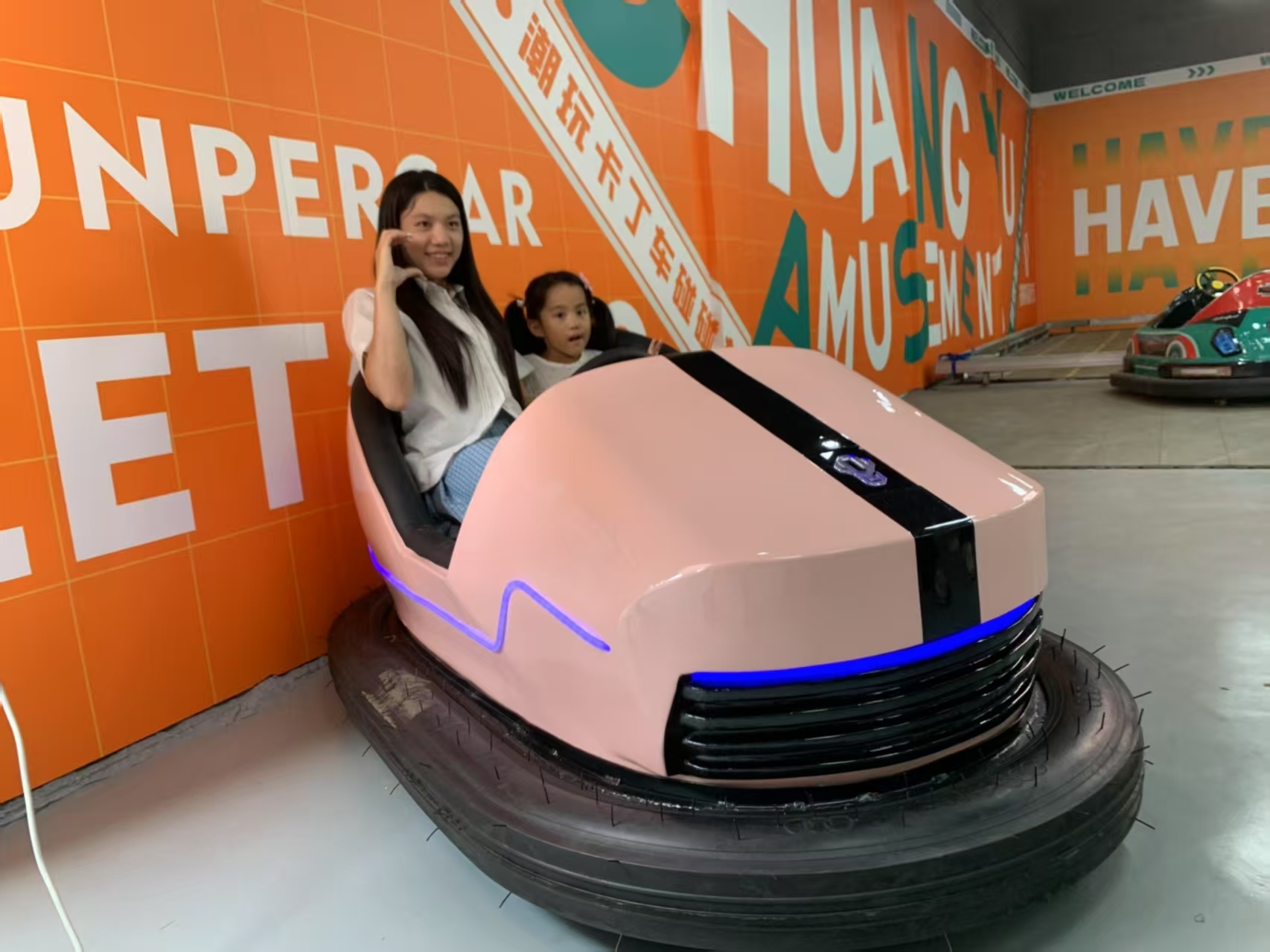 Electric Kiddie Bumper Cars 2 Persons High Durability For Entertainment