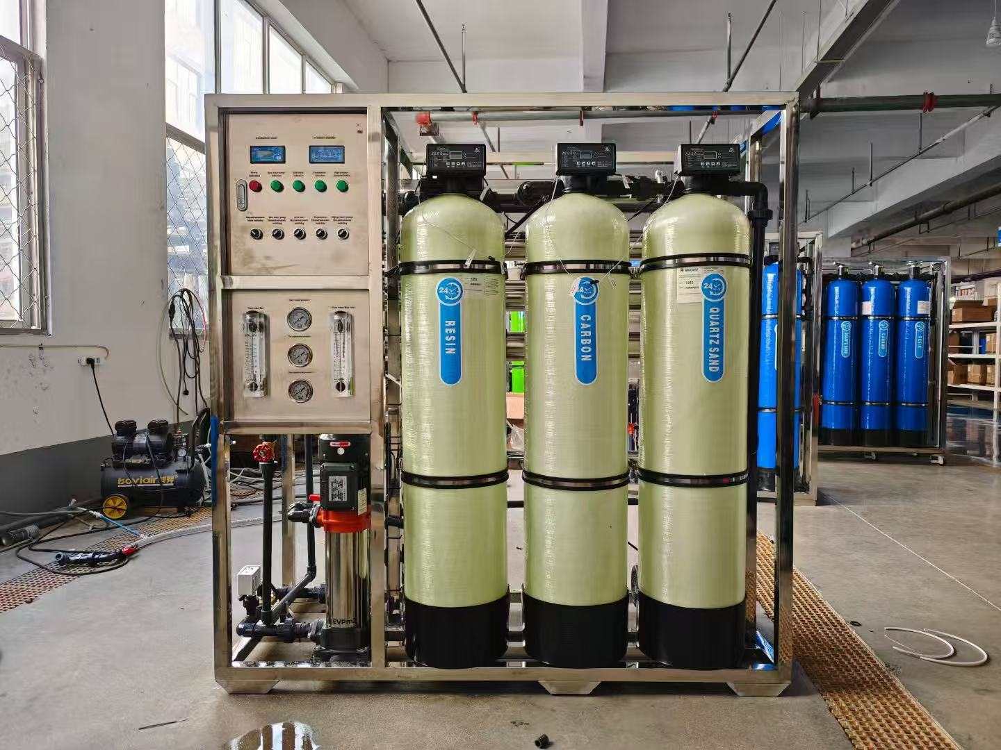 500L/Hour Productivity RO Water Treatment Equipment with PLC Core Components and 1 Year Warranty