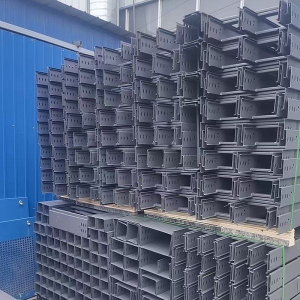 Plateau de câbles métalliques en argent pour la résistance au feu et à la corrosion