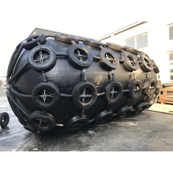 Customized Diameter And Length Pneumatic Rubber Fender With 10 Years Lifespan