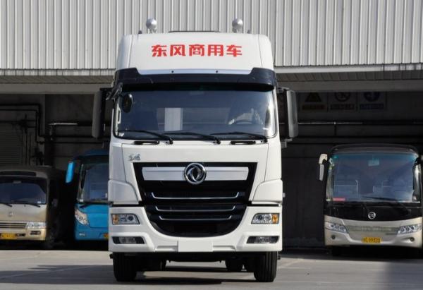 CNG / LNG Transport Trucks , Dongfeng Commercial Vehicles With EURO V Emission Standard