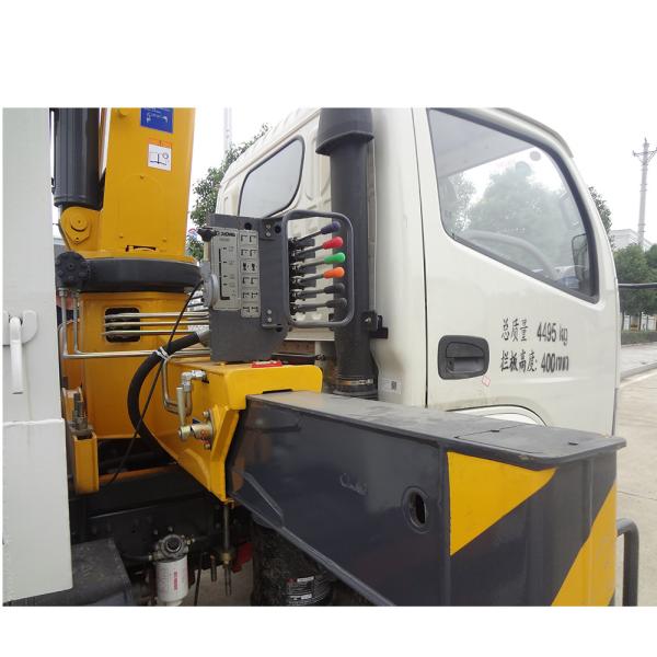 DFAC 3 Ton Knuckle Boom Crane Truck Euro 3 5 Speed Transmission Left And Right Hand Drive