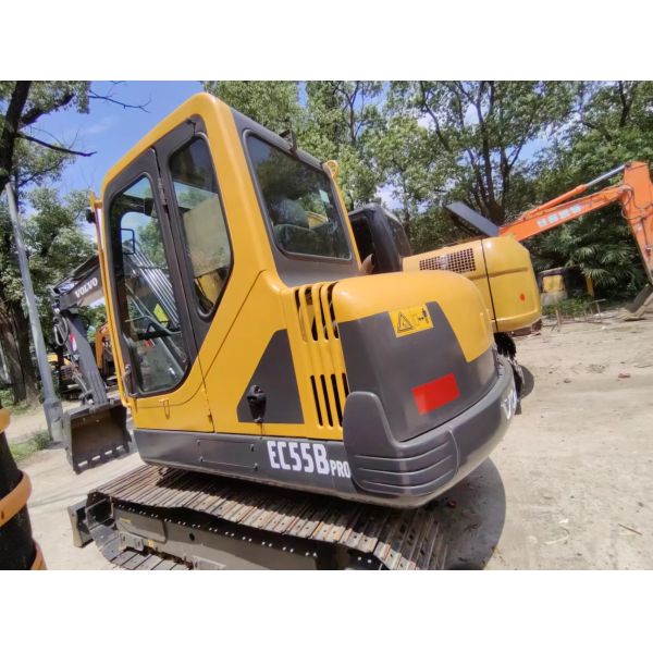 VolvoEC55B Pro Excavator 2021 modèle 3200 heures de travail utilisées 38,8 KW en Suède