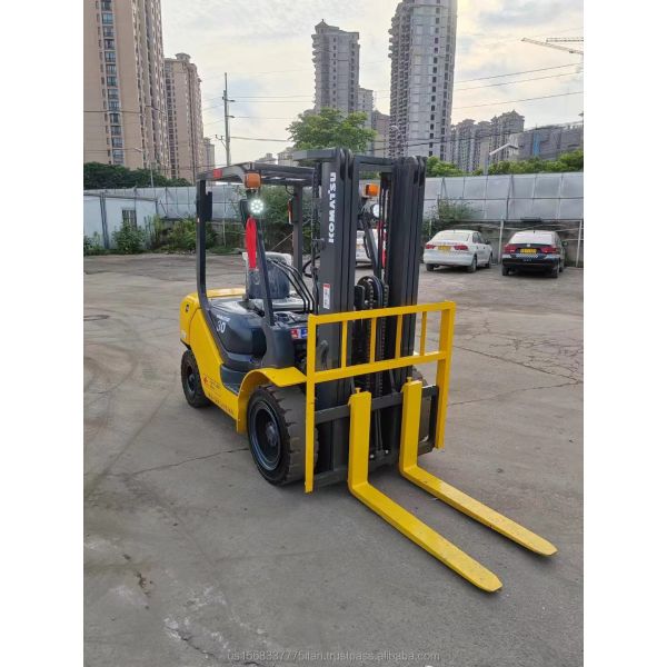 Used Forklift Komatsu 30 for Building Material Shops 100% Original Excellent Performance