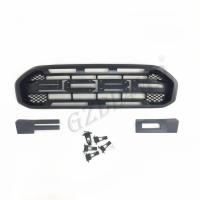 A malha dianteira plástica da grade com letras de FORD/2019 vadea a grade da parte dianteira da ave de rapina da guarda florestal T8 XLS XLT