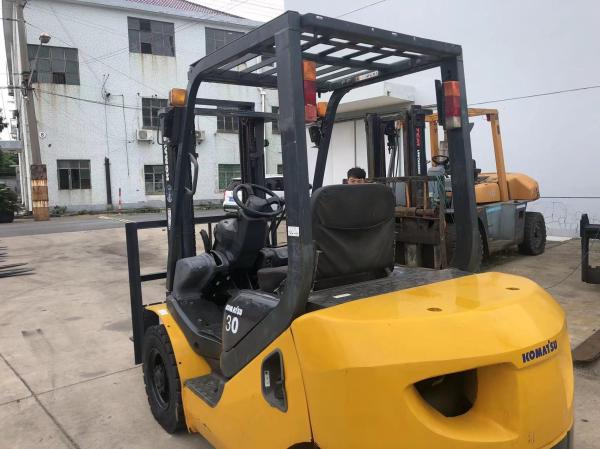 Used Komatsu Forklift 4000 kg 2 Tons 3 Tons 5 Tons Japan ISUZU Engine Performance