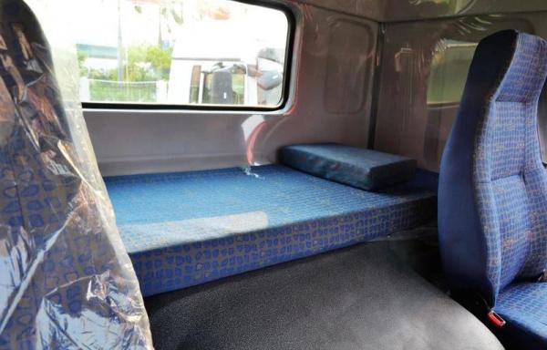 Capacidade do tanque de combustível de 300-400L camiões de carga usados para transporte escolher entre vários modelos