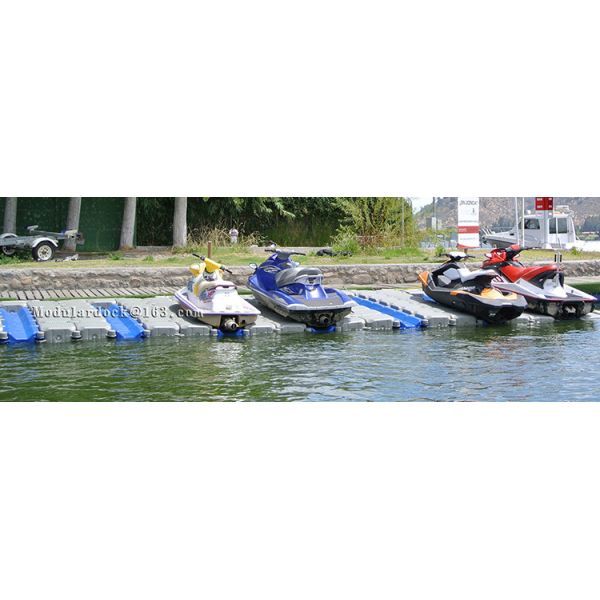 plastic waverunner dock