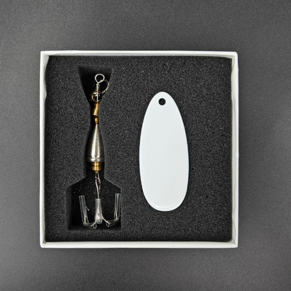 Boîte cadeau par sublimation Plaque en aluminium métallique vierge personnalisée Plomb Trois hameçons Hameçon de pêche pour la pêche en plein air