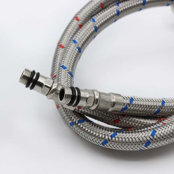 Convenient installation Single Handle Bathroom Faucet Deck Mounted