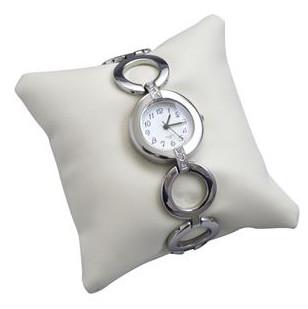 White Leatherette Watch Display Pillows 9*9cm Dimension With Embroidered Logo