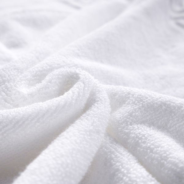 Adults Hotel Towel Set Jacquard Customized Color Embroidered Logo Woven